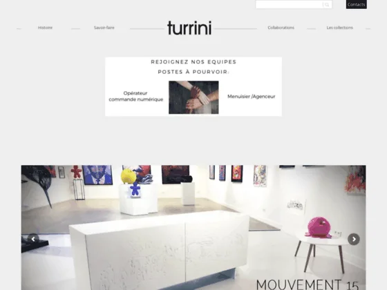 Meuble design en bois et en verre